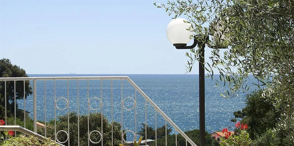 Hotel Cristallo Lerici 3*,
